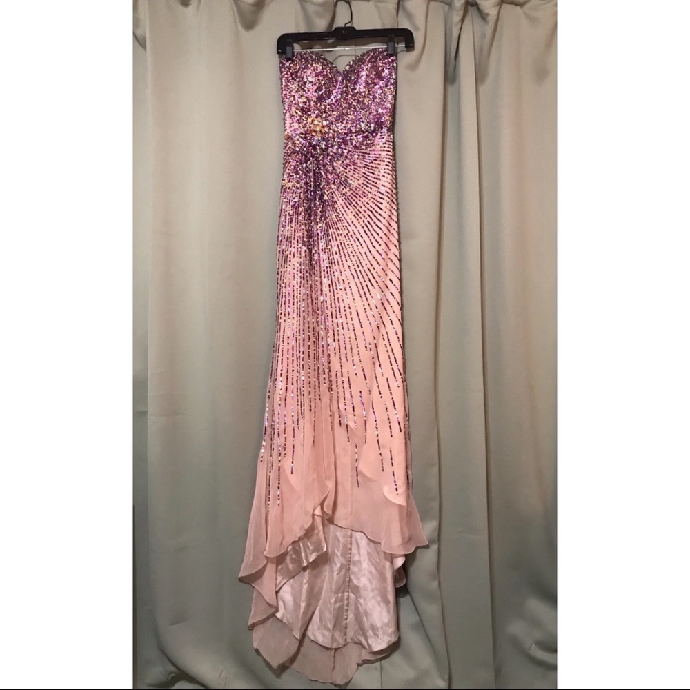 **Cinderella Divine CD968: Shimmering Sequins and Captivating Elegance**